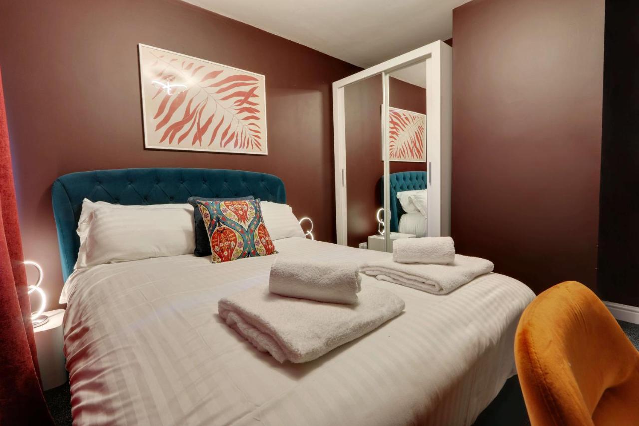 #Upmarket, Exceptional 4 Bed House, With Free Parking, Close To Amenities And Supermarkets Σέφιλντ Εξωτερικό φωτογραφία
