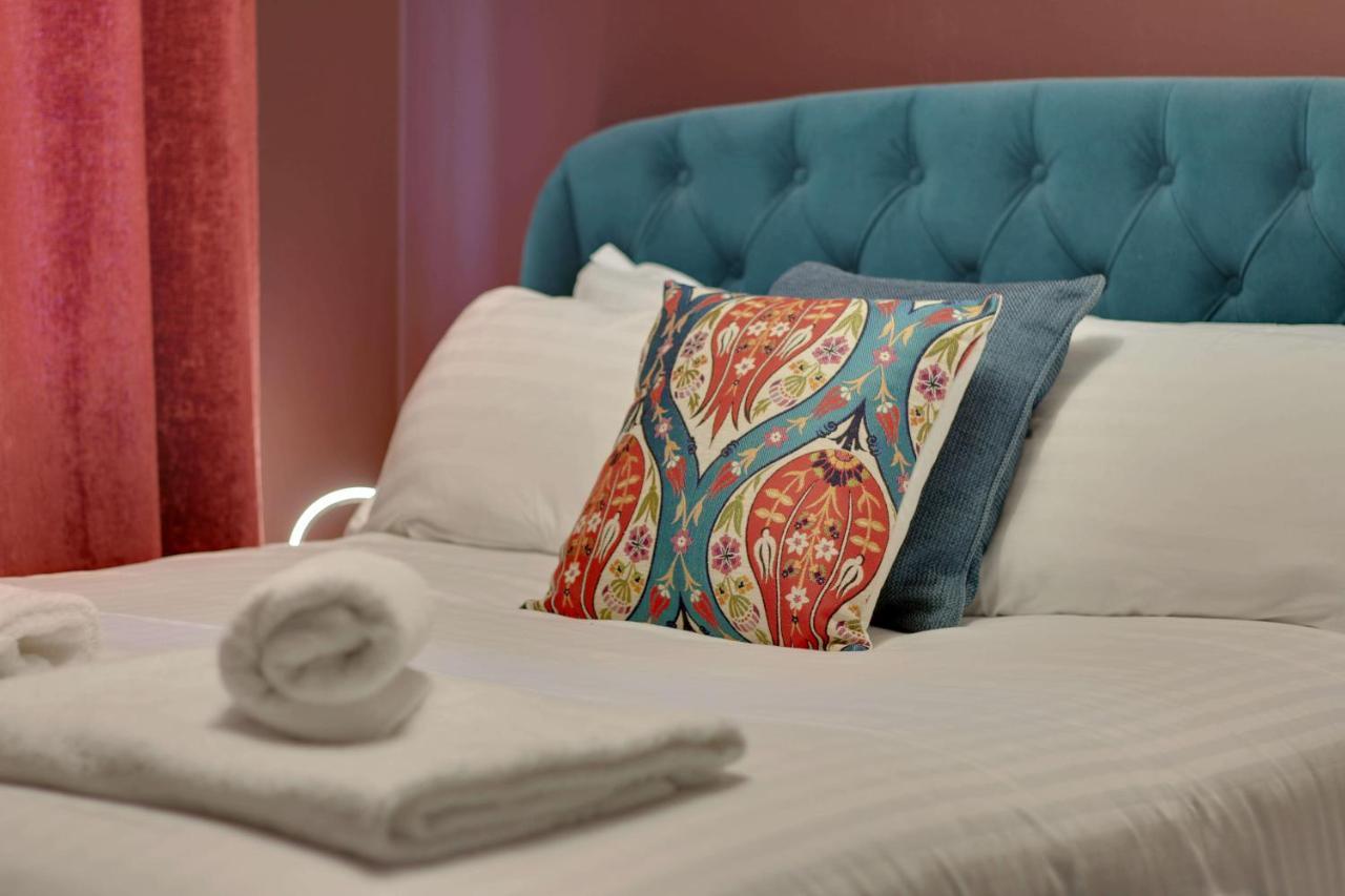 #Upmarket, Exceptional 4 Bed House, With Free Parking, Close To Amenities And Supermarkets Σέφιλντ Εξωτερικό φωτογραφία