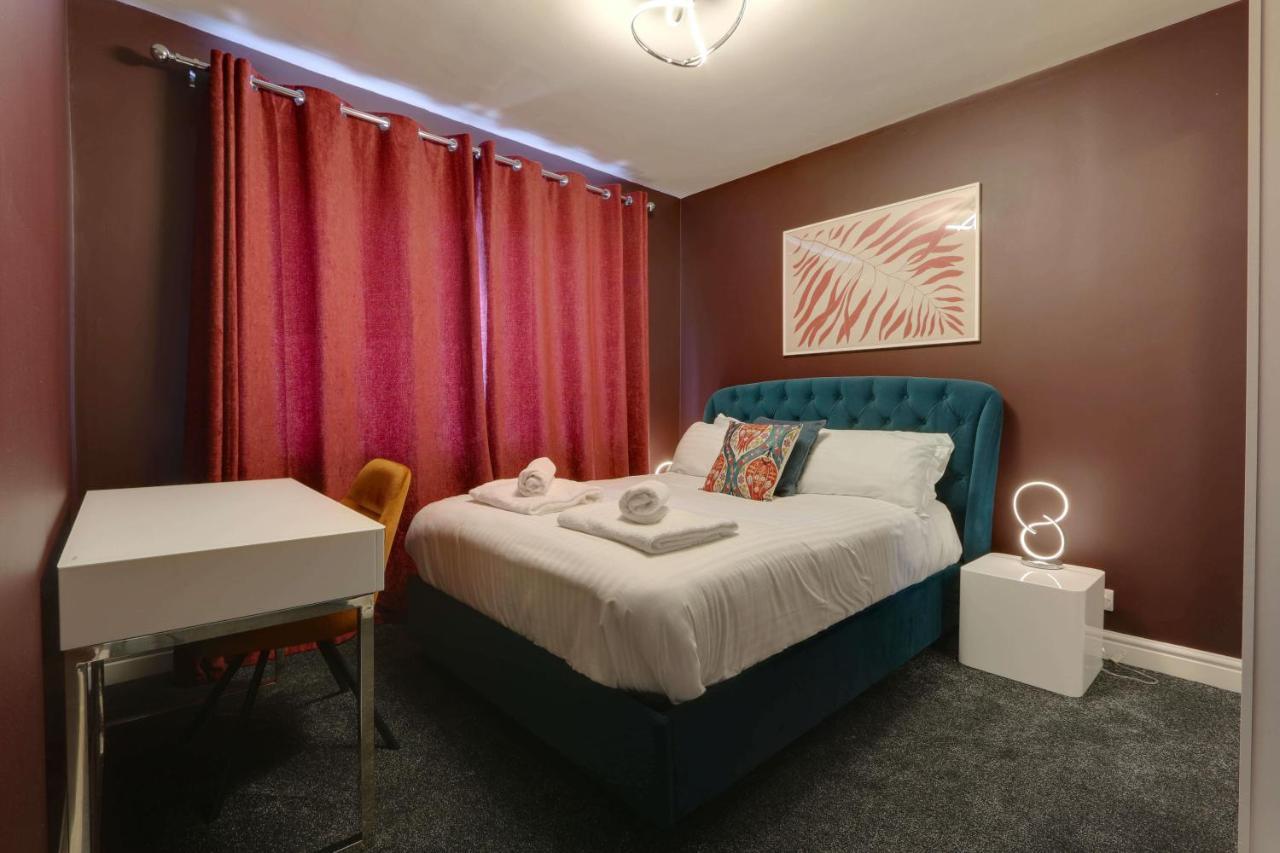 #Upmarket, Exceptional 4 Bed House, With Free Parking, Close To Amenities And Supermarkets Σέφιλντ Εξωτερικό φωτογραφία