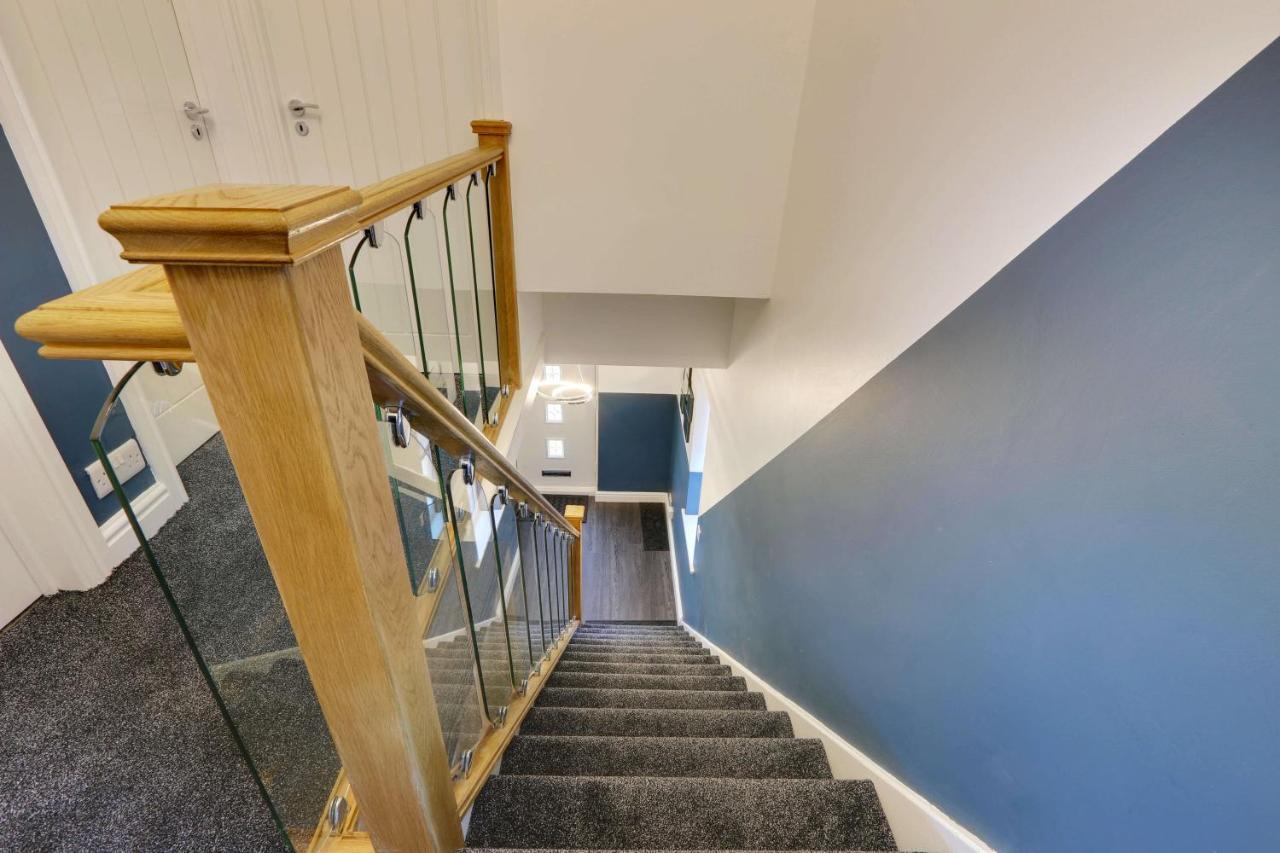 #Upmarket, Exceptional 4 Bed House, With Free Parking, Close To Amenities And Supermarkets Σέφιλντ Εξωτερικό φωτογραφία