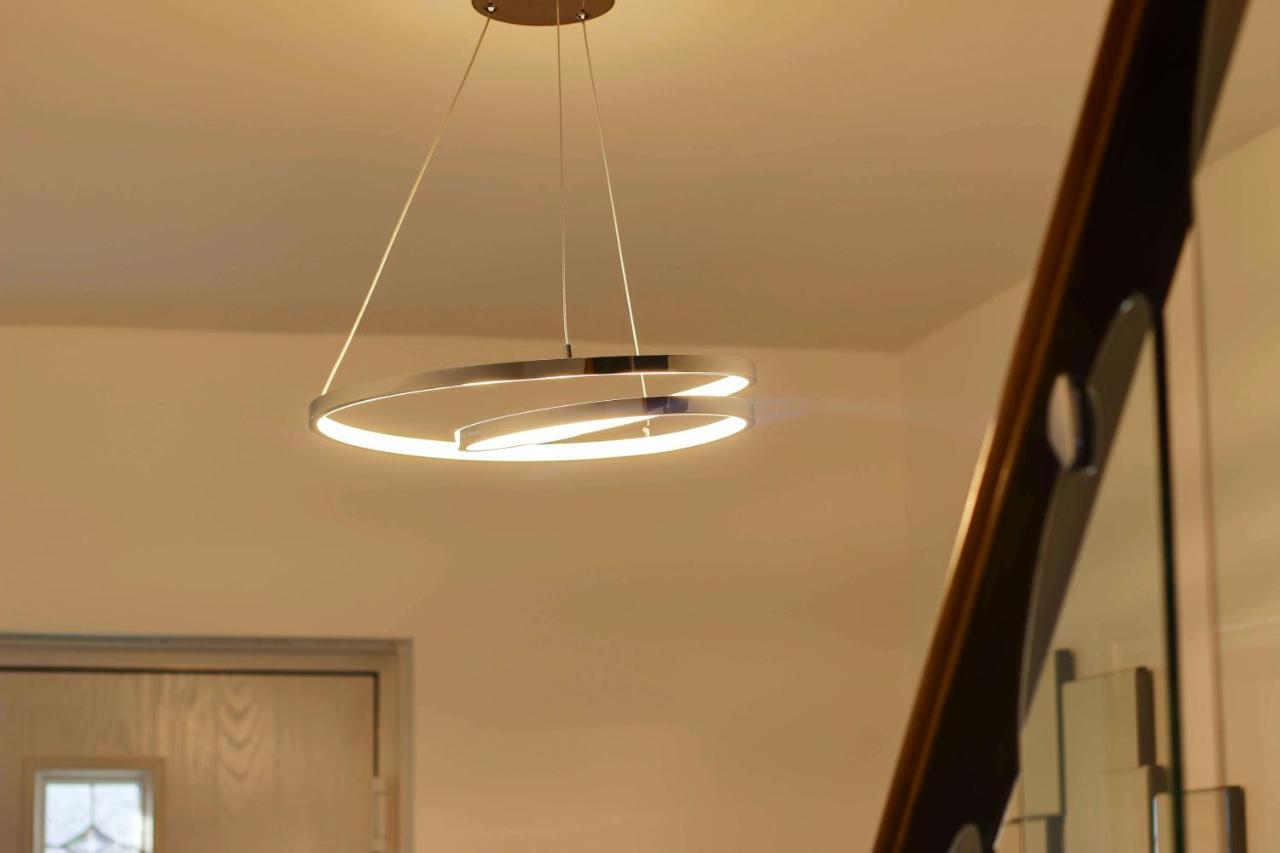 #Upmarket, Exceptional 4 Bed House, With Free Parking, Close To Amenities And Supermarkets Σέφιλντ Εξωτερικό φωτογραφία