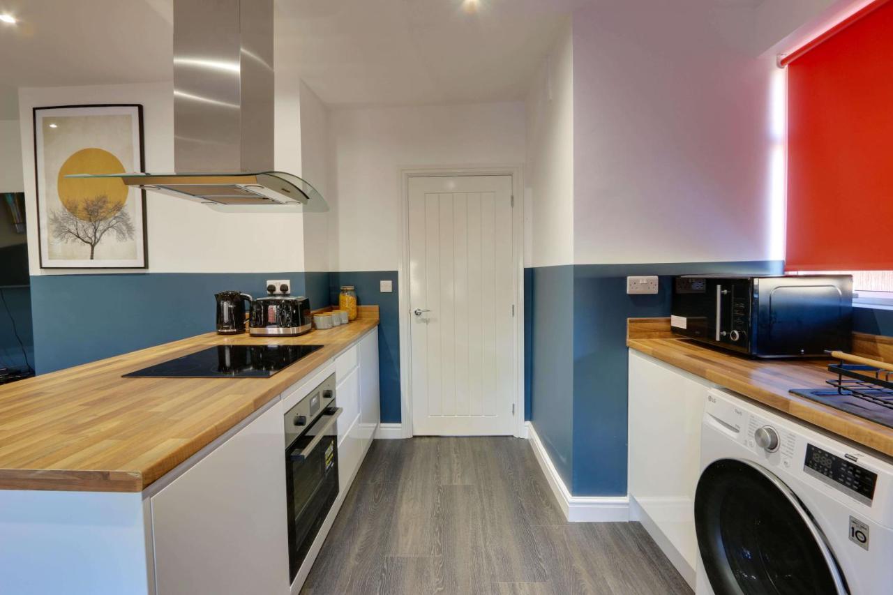 #Upmarket, Exceptional 4 Bed House, With Free Parking, Close To Amenities And Supermarkets Σέφιλντ Εξωτερικό φωτογραφία