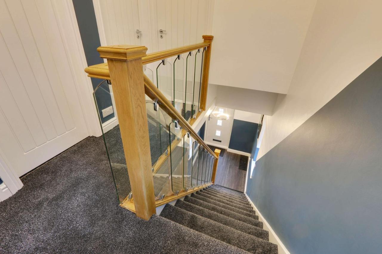 #Upmarket, Exceptional 4 Bed House, With Free Parking, Close To Amenities And Supermarkets Σέφιλντ Εξωτερικό φωτογραφία